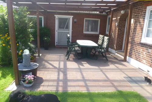 Ferienwohnung - Klein" mit Gemeinschaftsgarten und Wi-Fi