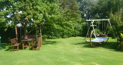 Apartment 'Ferienwohnung - Klein' with Shared Garden and Wi-Fi