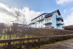 Exterior - Apartment 'Linnea' with Balcony and Wi-Fi (Bad Bellingen)