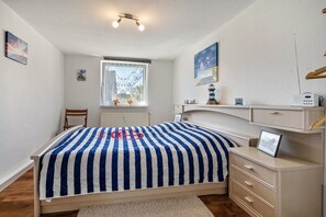 2 bedrooms, free WiFi, bed sheets - Apartment 'Fewo Moritz' with Shared Garden (Mirow)