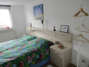 3 多间卧室、免费 WiFi、床单