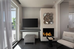 Deluxe Studio, City View | In-room safe, individually decorated, individually furnished - City View Penthouse with Large Terrace (Athens)