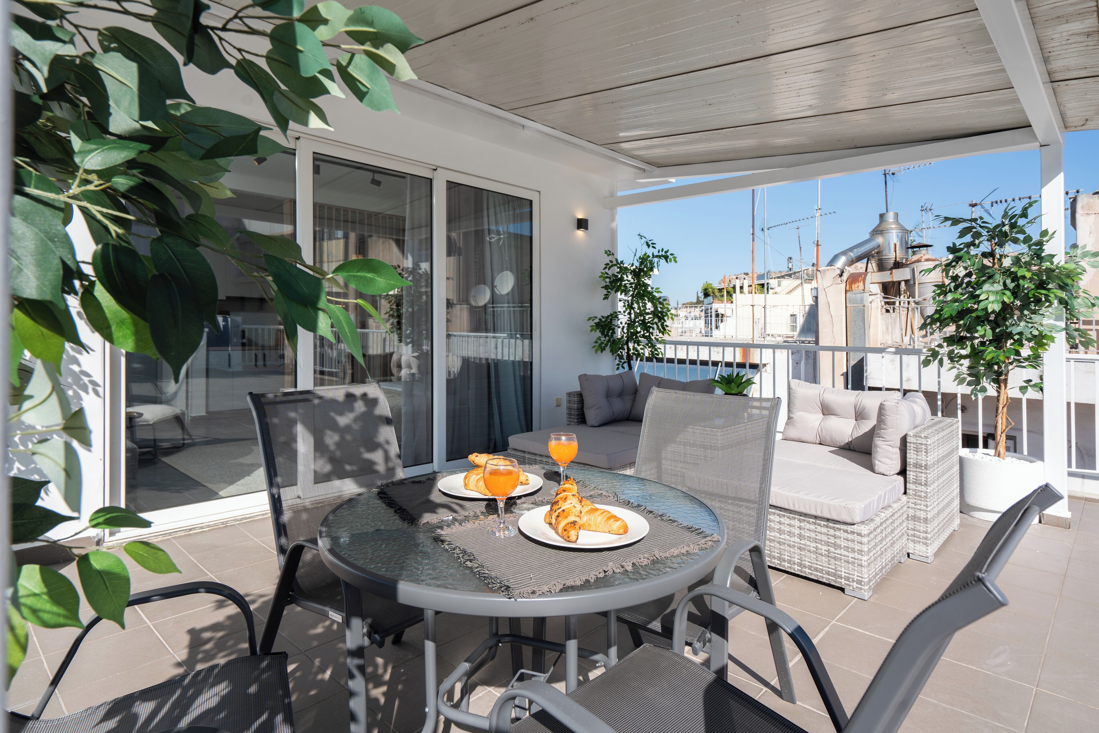 Deluxe-Studio, Stadtblick | Terrasse/Patio