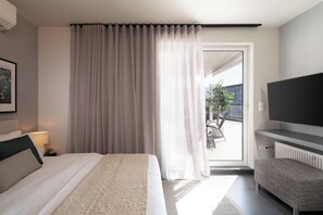 Deluxe Studio, City View | In-room safe, individually decorated, individually furnished - City View Penthouse with Large Terrace (Athens)