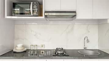 Basic Villa, Pool View | Private kitchen