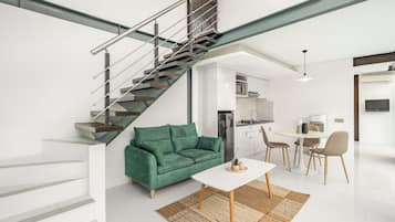 Basic Villa, Pool View | Living area