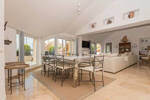 Apartment | Dining - Calm And Luxury - Apartment In San Roque (San Roque)