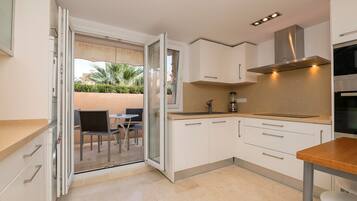 Căn hộ | Bếp riêng | Ghế cao cho trẻ em