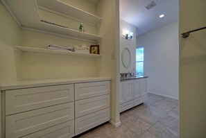 Interior - Sleeps 38 | 5 Laguna Village Homes | Waterfront Pool, Private Boat Dock, Ramp (Corpus Christi)