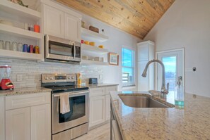 Fridge, microwave, oven, stovetop - Sleeps 46, 6 Homes | Private Boat Dock, Waterfront Pool, Views | Laguna Village (Corpus Christi)