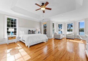 5 makuuhuonetta, silitysrauta/-lauta, vauvan matkasänky, ilmainen Wi-Fi