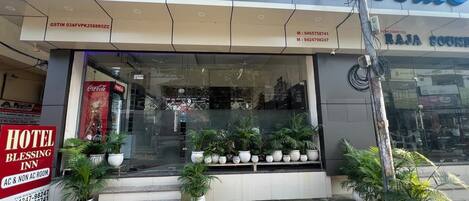 Façana frontal de l'allotjament