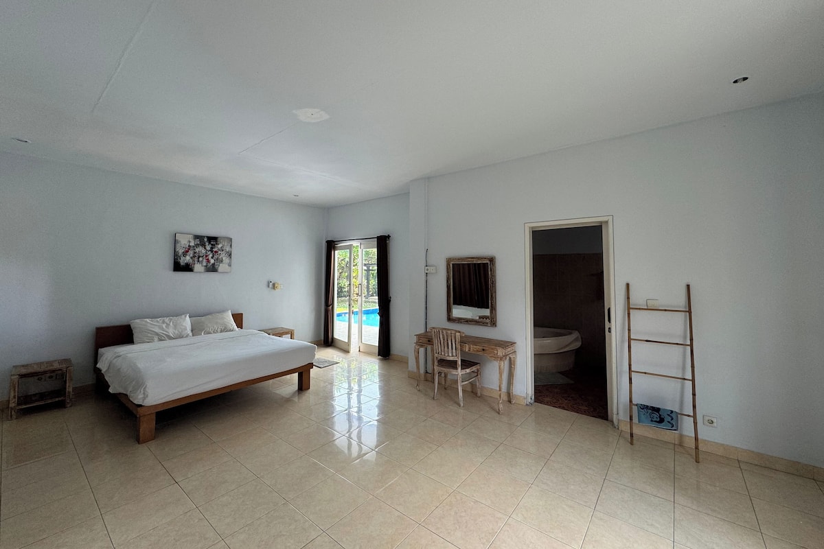 Superior Room | Minibar, desk, laptop workspace, free WiFi
