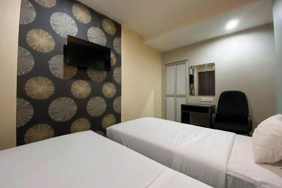 Desk, WiFi (free), bed sheets
