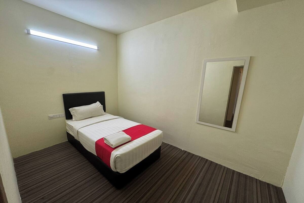 Desk, iron/ironing board, free WiFi, bed sheets