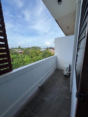 2 Bedrooms House | 2 bedrooms, desk, iron/ironing board, free WiFi