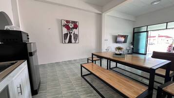 Fridge, microwave, dishwasher, electric kettle