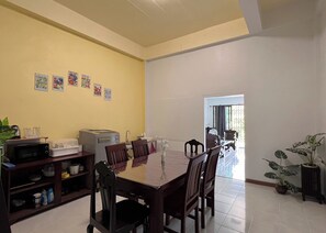 3 Bedrooms House | 房內用餐區