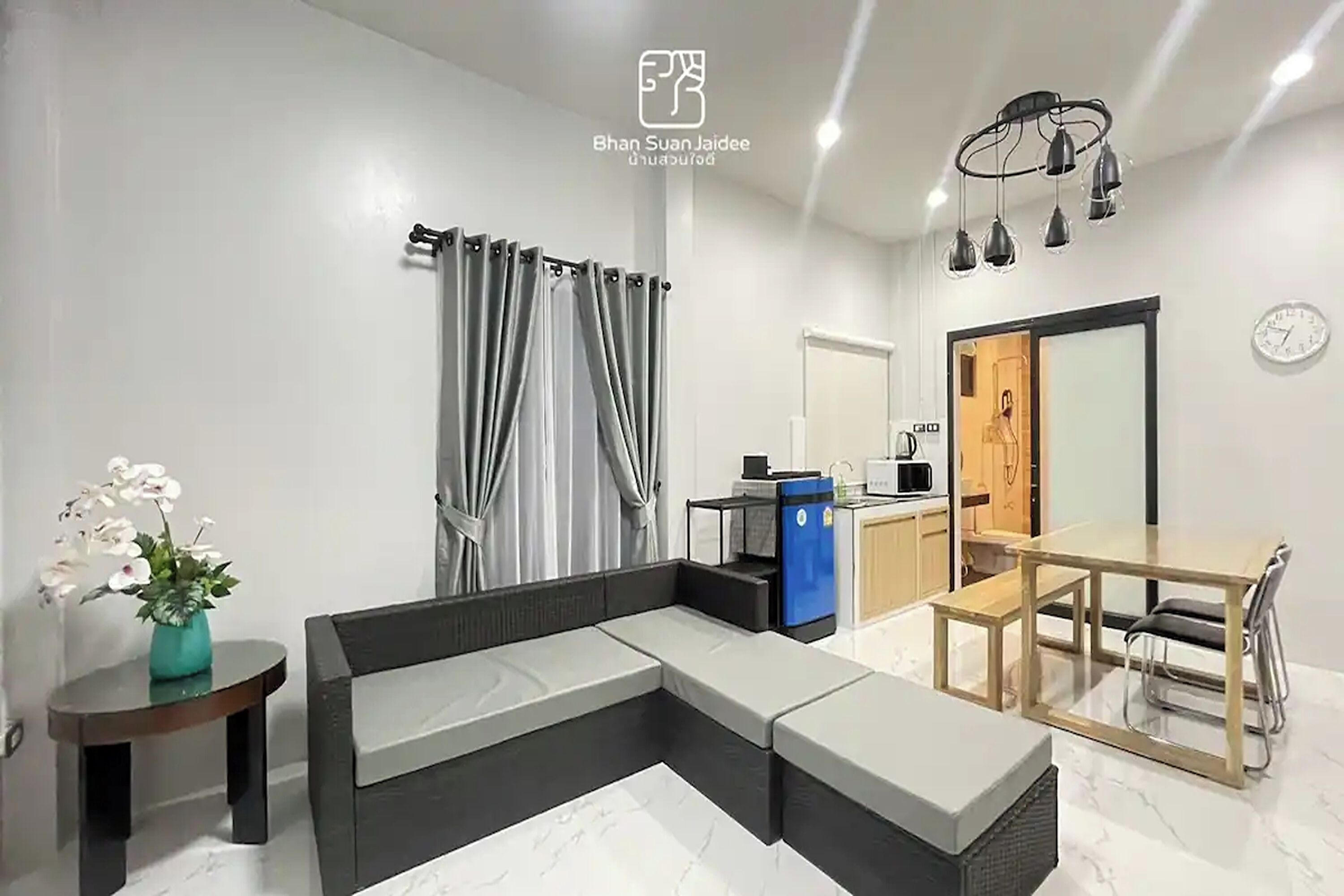 24-inch flat-screen TV with cable channels