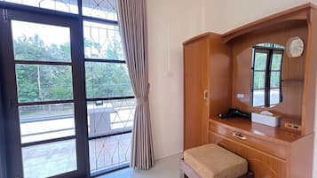 Villa, 5 hálószobával | 5 hálószoba, íróasztal és összecsukható ágy/pótágy (felár ellenében)