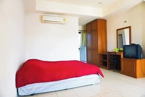 Doppelzimmer, eigenes Bad | Schreibtisch, kostenloses WLAN, Bettwäsche