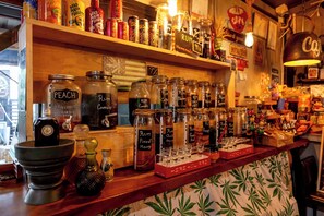 Bar (on property) - Vibes Hostel Bangkok (Bangkok)