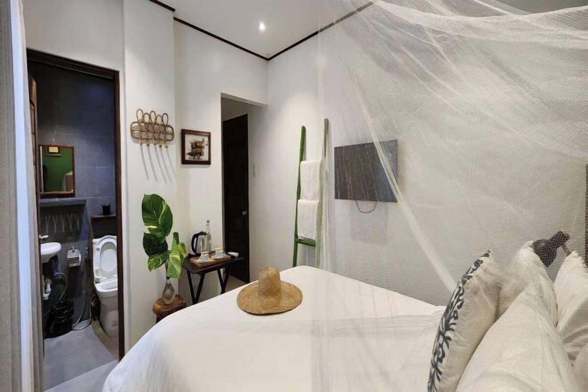 1 chambre, bureau, fer et planche à repasser, Wi-Fi gratuit