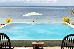 Kolam renang terbuka 