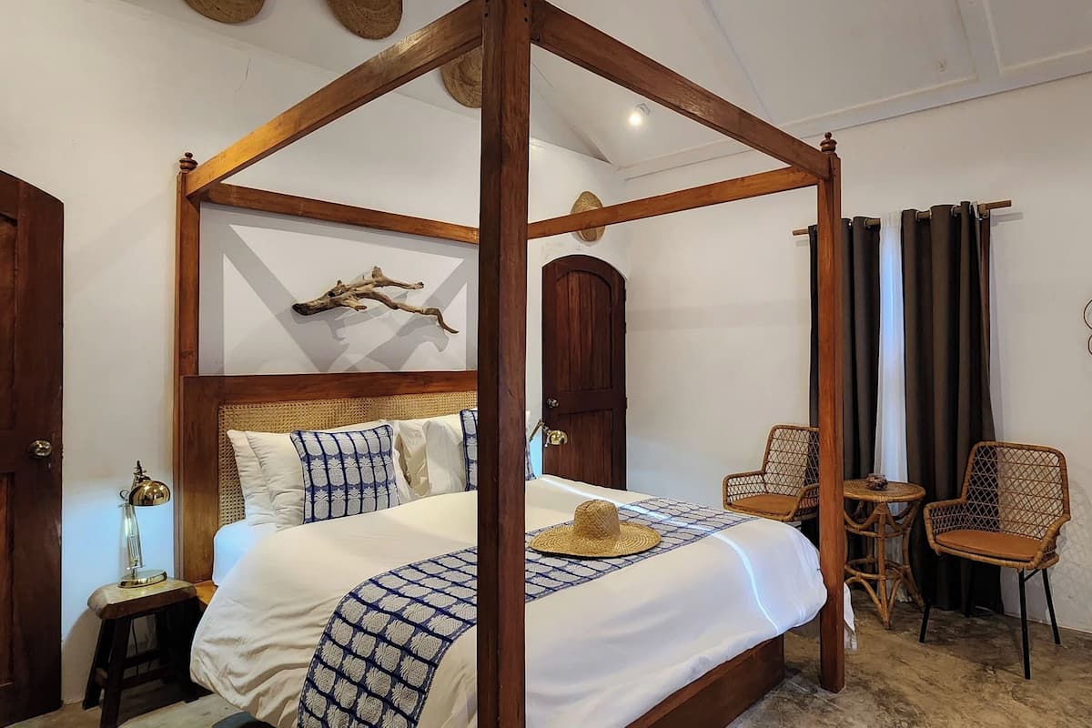 Elite Triple Room | 1 bedroom, desk, iron/ironing board, free WiFi