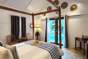 Elite Triple Room | Meja, seterika/papan seterika, Wi-fi percuma, cadar katil 