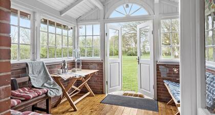 5 bedroom lovely home in Bøvlingbjerg