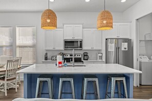 Fridge, microwave, oven, stovetop - LaidBack On Le Grand: PrvtHtdPool, BBQ, Snowbirds Wlcm, FREE Activities, & More! (Panama City)