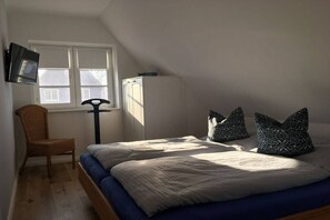 3 Schlafzimmer, Bügeleisen/Bügelbrett, WLAN, Bettwäsche