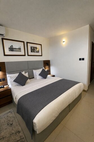 Five Clover Hotel Monestery Road