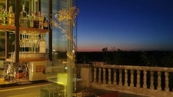 Bar (in der Unterkunft)