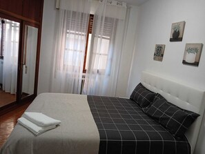 3 bedrooms, WiFi, bed sheets