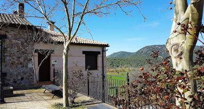 House with private pool in Cabañeros National Park