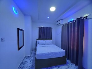 Luxury Apartment, Balcony, City View | 2 bedrooms, desk, laptop workspace, free WiFi
