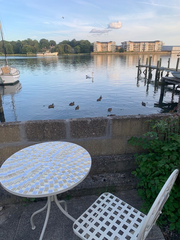 Huis, 2 slaapkamers, terras, uitzicht op tuin | Exterieur
