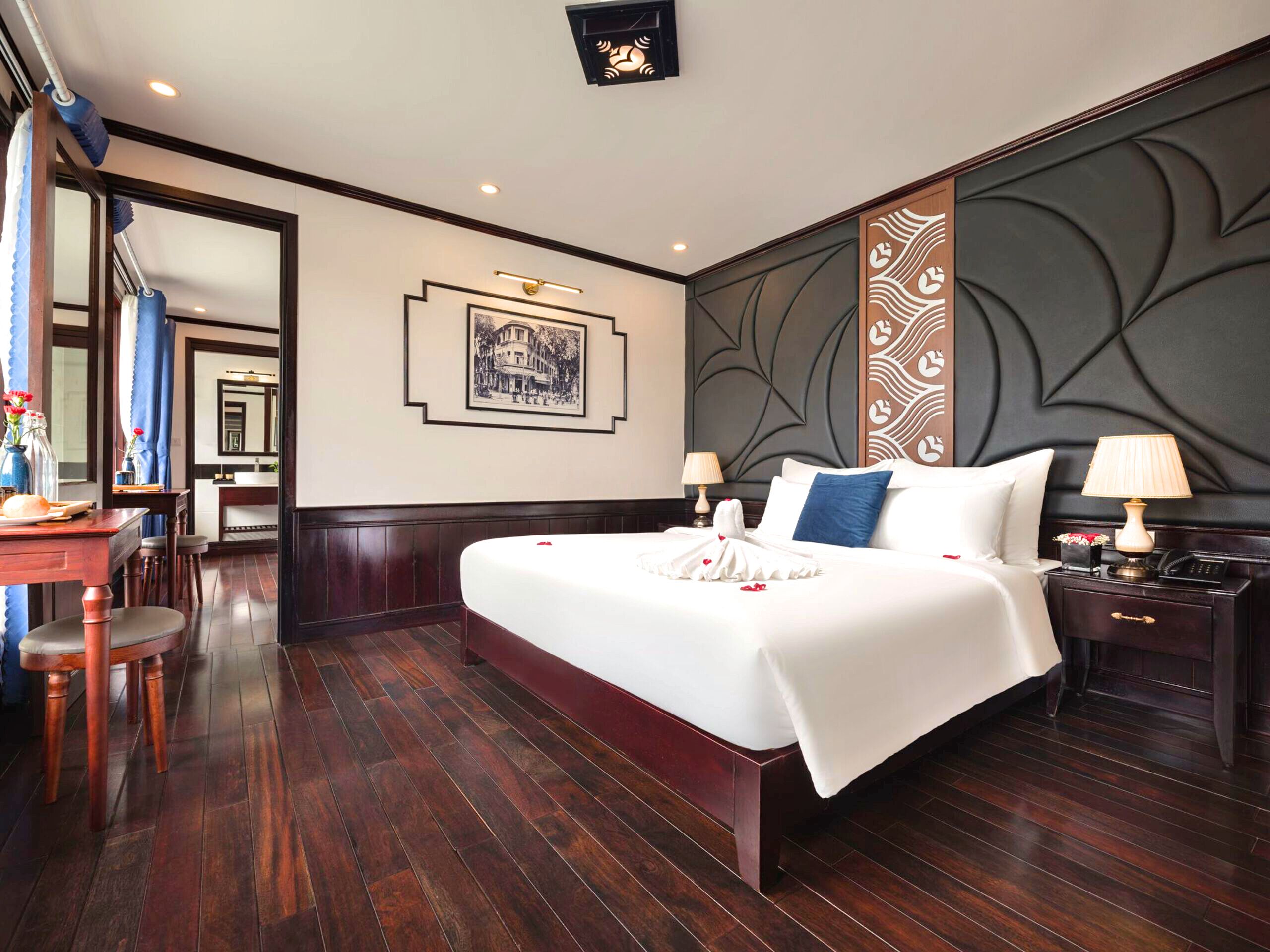 Desk, laptop workspace, soundproofing, bed sheets