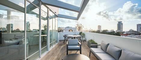 Luxury Penthouse | Terrace/patio