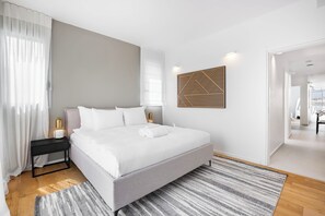 奢華頂樓客  房 | 埃及棉床單、高級寢具、羽絨被、客房內保險箱