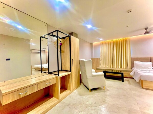 Dobbelt- eller tomannsrom – deluxe | Skrivebord, skrivebord for bærbar PC og wi-fi (inkludert)