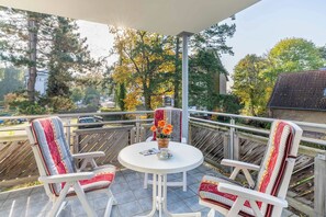 Outdoor dining - Villa Meeresrauschen 10 - comfortable domicile with balcony (Heringsdorf (Seebad))