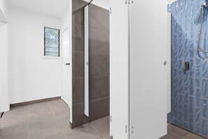 Shared bathroom - Thomson Rest (Belmont)