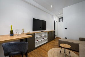 Unclassified image, 2 of 17, button - Rooms Porto I, Poreč, Istria (Porec)