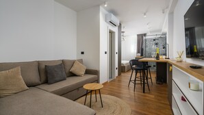 TV - Rooms Porto I, Poreč, Istria (Porec)