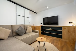 TV - Rooms Porto II in Poreč, Istria (Porec)