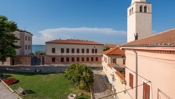 Unclassified image, 1 of 14, button - Rooms Porto II in Poreč, Istria (Porec)