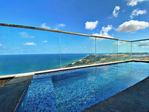 Design Apartment, Ocean View | Private pool
